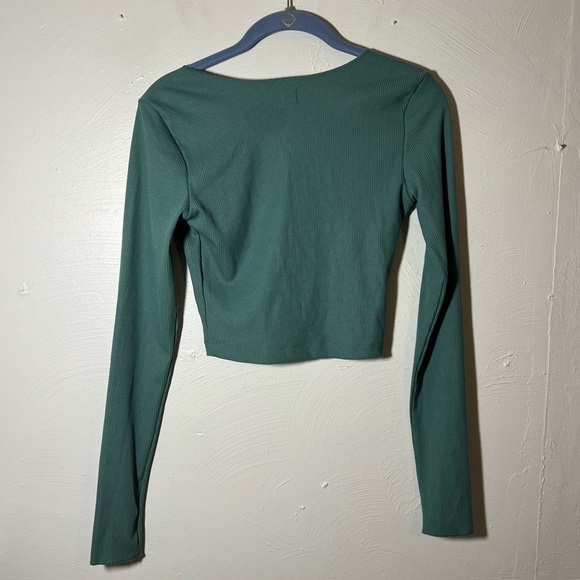 BDG Urban Outfitters Green Ribbed Long Sleeve Cropped Tee - Picture 3 of 3